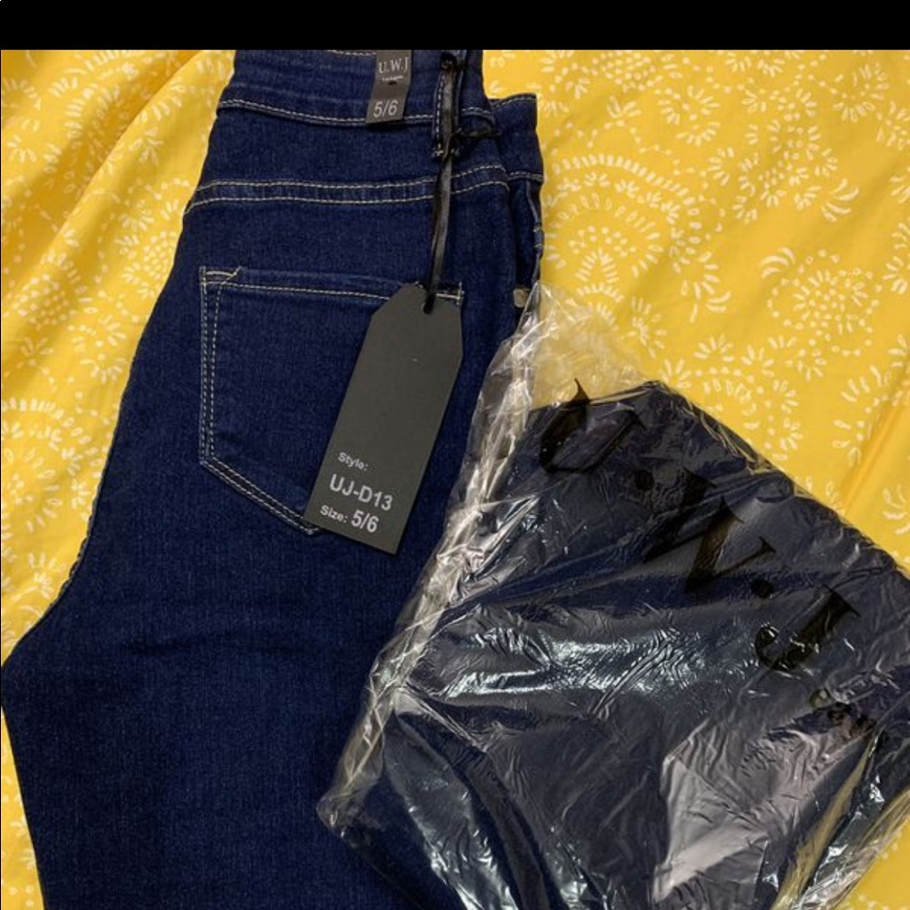 Fashion Nova Laguna skinny jeans